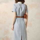 Elegante Midi Jurk met Kraag en Knopen