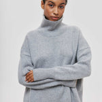 Noor gebreide damestrui – zachte en warme trui met comfortabele pasvorm en tijdloos design, ideaal voor casual looks en stijlvolle winteroutfits.