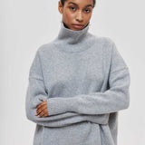 Noor gebreide damestrui – zachte en warme trui met comfortabele pasvorm en tijdloos design, ideaal voor casual looks en stijlvolle winteroutfits.