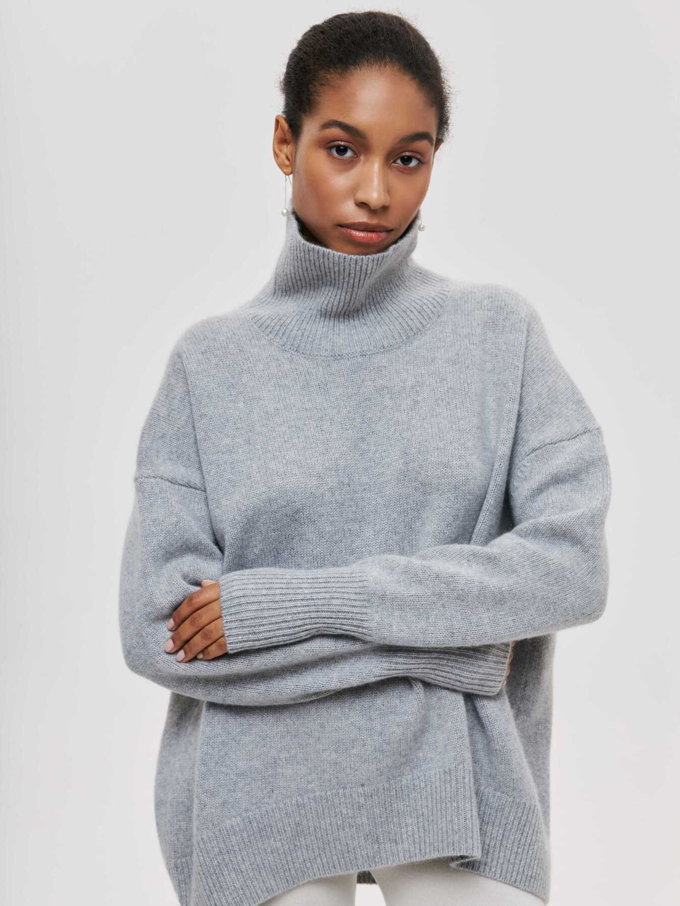 Noor gebreide damestrui – zachte en warme trui met comfortabele pasvorm en tijdloos design, ideaal voor casual looks en stijlvolle winteroutfits.