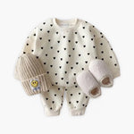 SweetHearts baby- en peuterkleding set met hartjes – zachte en comfortabele outfit met schattig hartjesdesign, perfect voor dagelijks gebruik en speelse momenten.