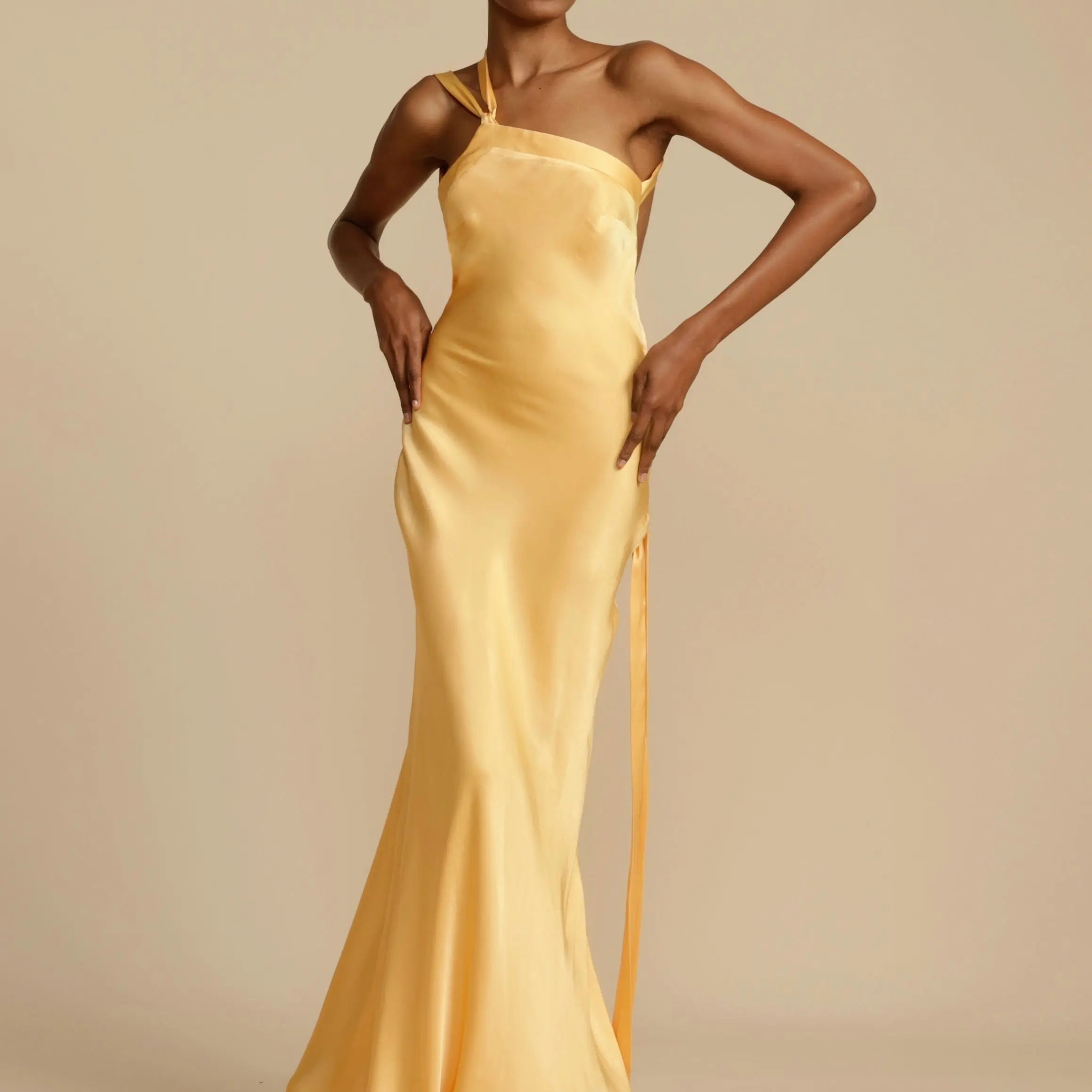 Maxi Jurk met Asymmetrische Halslijn en Split