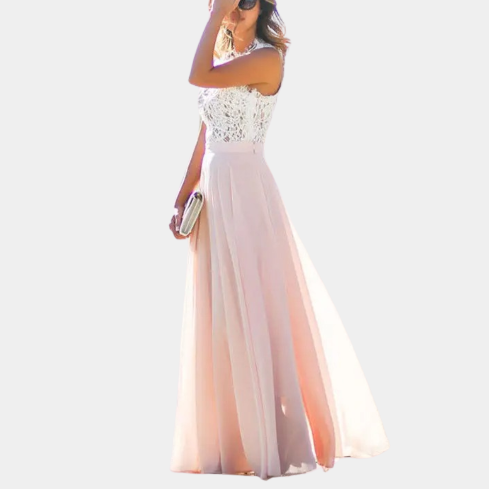 Adeline luchtige kanten zomerjurk voor dames van zachte, ademende stof met elegante pasvorm en verfijnd, vrouwelijk design.