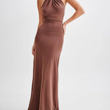 Elegante Halter Maxi Jurk met Open Rug