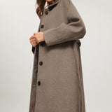 Lorena cashmere trenchcoat jas voor dames, met ceintuur in de taille, elegante revers en een luxe, zachte afwerking in een tijdloos ontwerp.