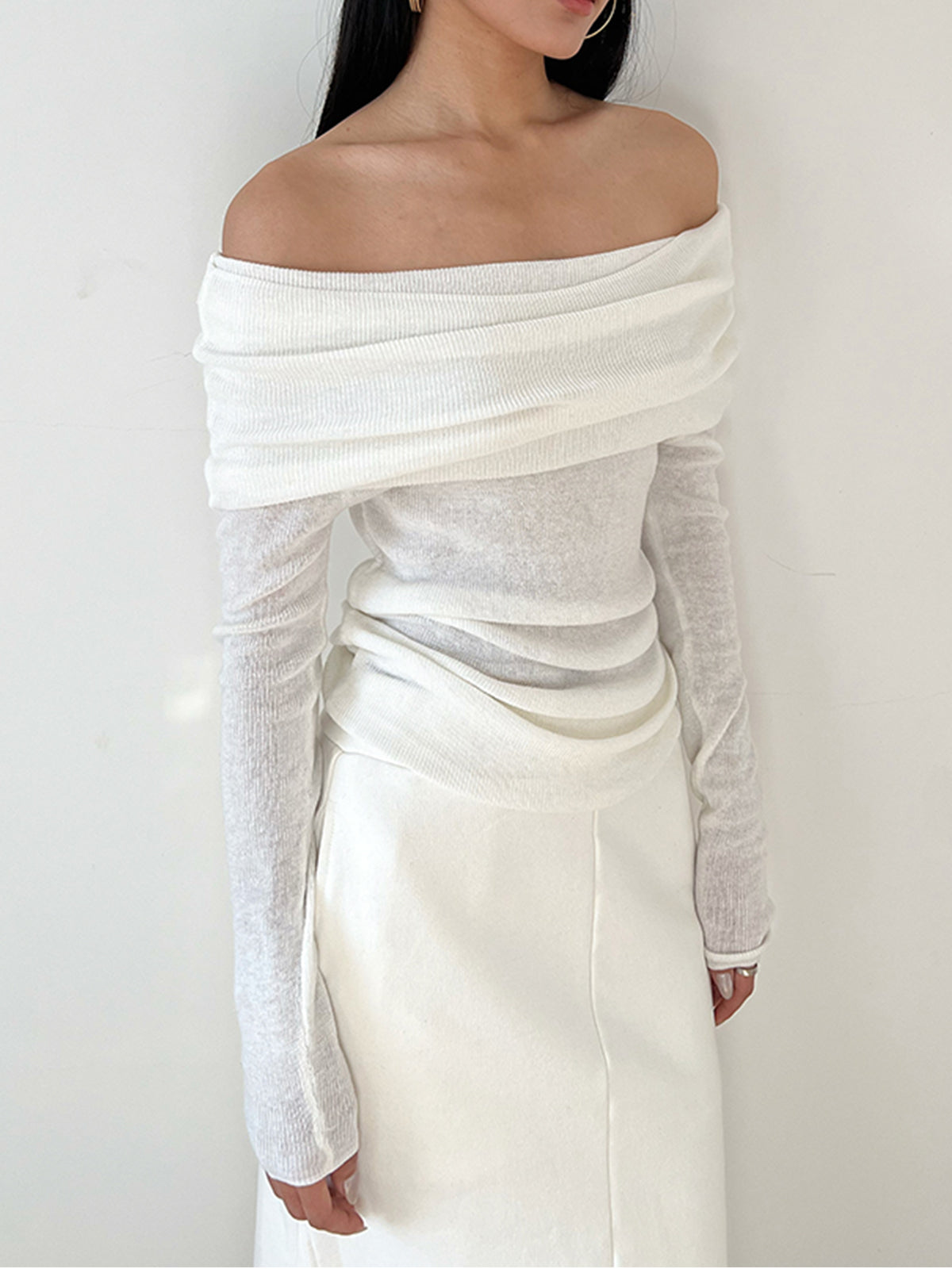 Lorena – Gevouwen off-shoulder top voor dames, stijlvol en elegant met een vrouwelijke touch.