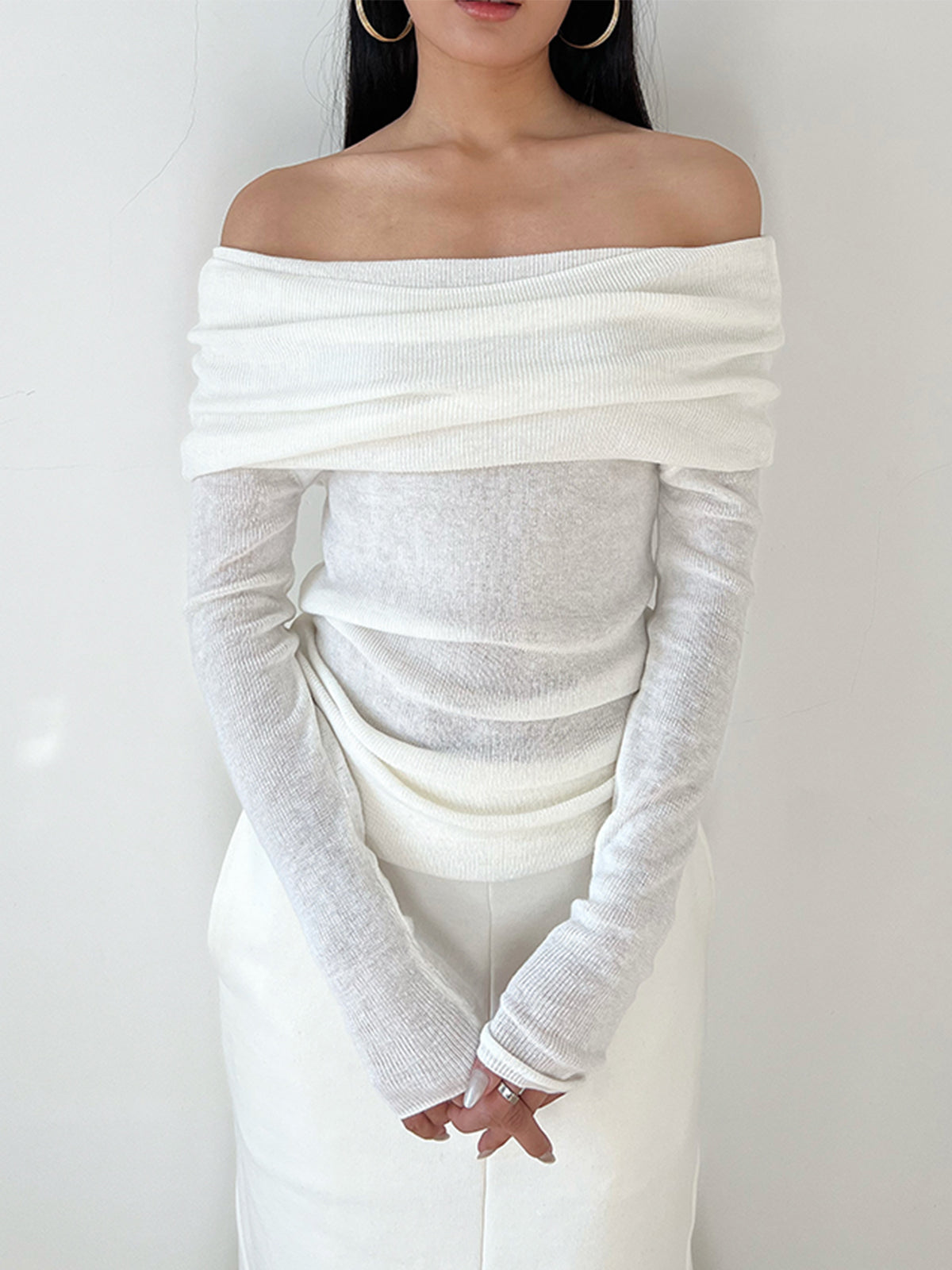 Lorena – Gevouwen off-shoulder top voor dames, stijlvol en elegant met een vrouwelijke touch.