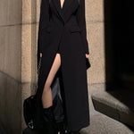 Chaveli lange trenchcoat jas voor dames in elegante stijl met ceintuur en klassieke reverskraag.
