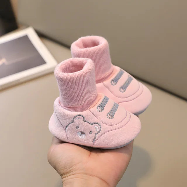 MiniKicks sneaker sokjes voor kleintjes – zachte ademende stof, antislipzool en comfortabele pasvorm voor dagelijks gebruik.