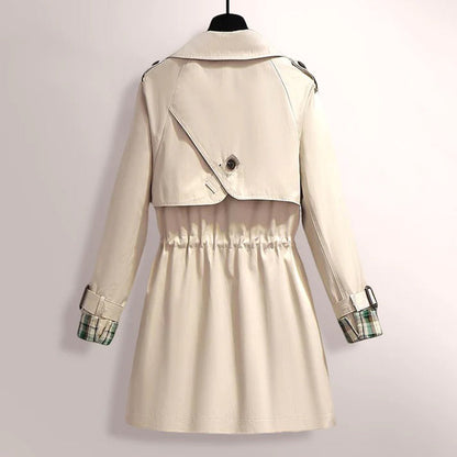 EMILIA elegante zomer trenchcoat voor dames, lichtgewicht met klassieke knoopsluiting en ceintuur, perfect voor stijlvolle zomerse outfits.