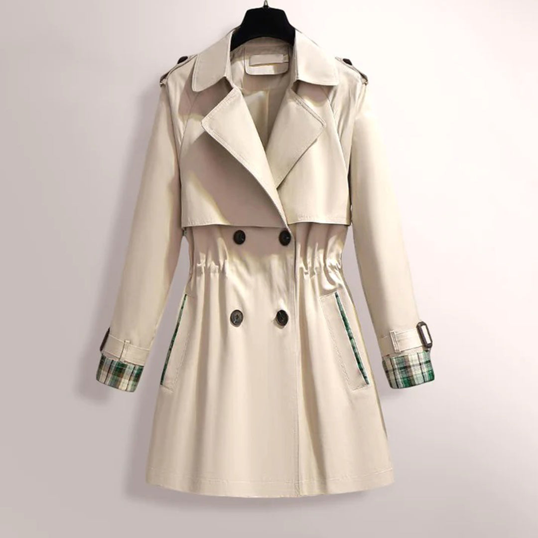 EMILIA elegante zomer trenchcoat voor dames, lichtgewicht met klassieke knoopsluiting en ceintuur, perfect voor stijlvolle zomerse outfits.