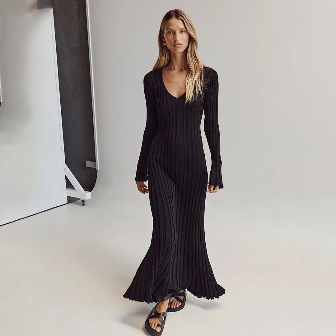 ABIGAIL luchtige gebreide maxi zomerjurk van ademend, zacht materiaal met comfortabele pasvorm en elegant design.