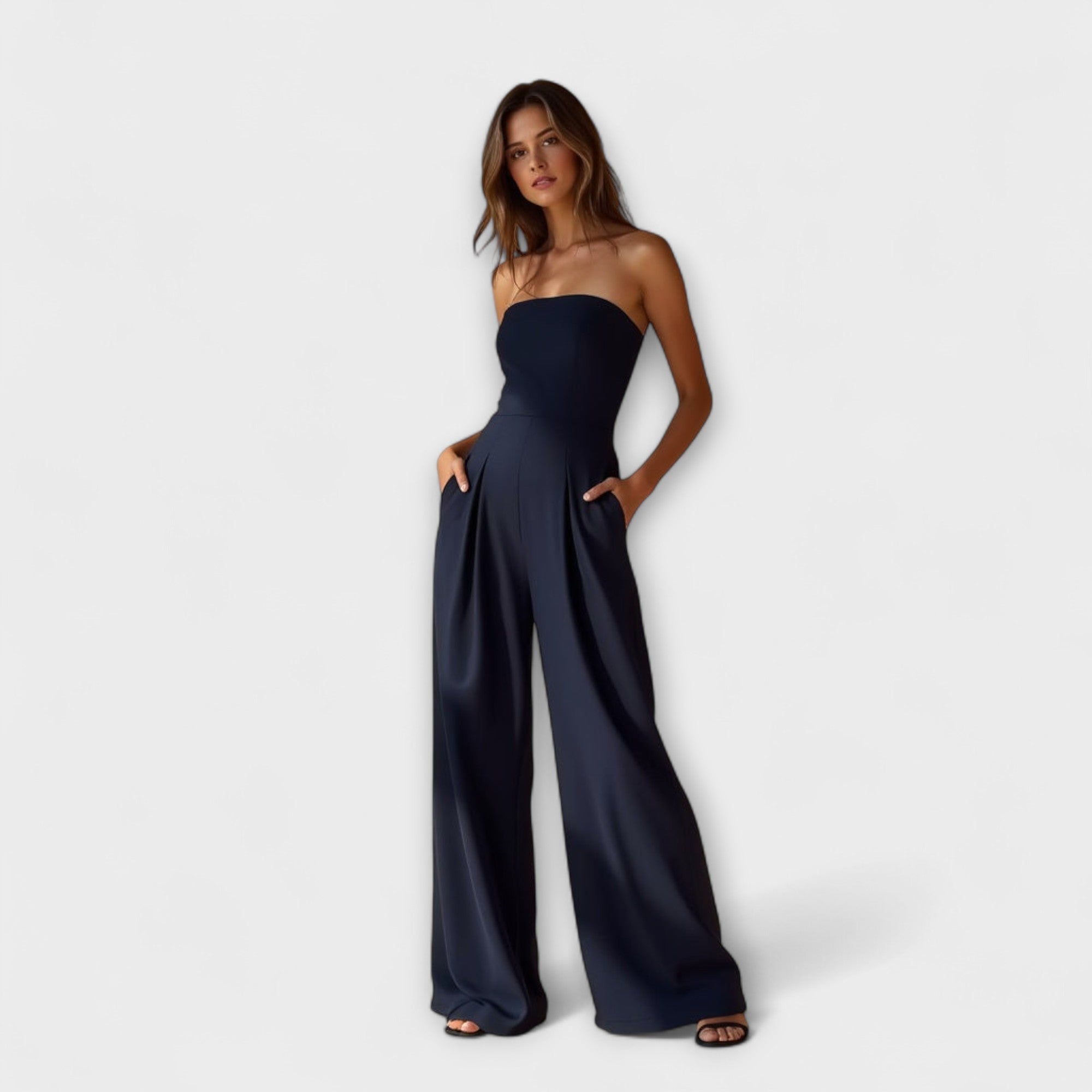 Strapless jumpsuit – elegante en flatterende pasvorm, zachte stof voor een stijlvolle, classy look bij speciale gelegenheden.