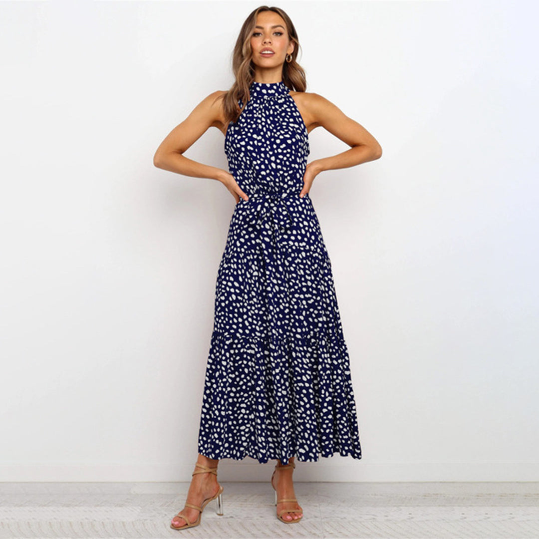 AIMEE elegante en stijlvolle lange zomerjurk van lichtgewicht, ademende stof met flatterende pasvorm en tijdloos design.