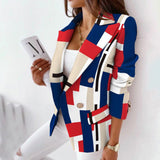 Geraffineerde damesblazer met getailleerde pasvorm en klassieke uitstraling – perfect voor een elegante, professionele look of een stijlvolle avondoutfit.