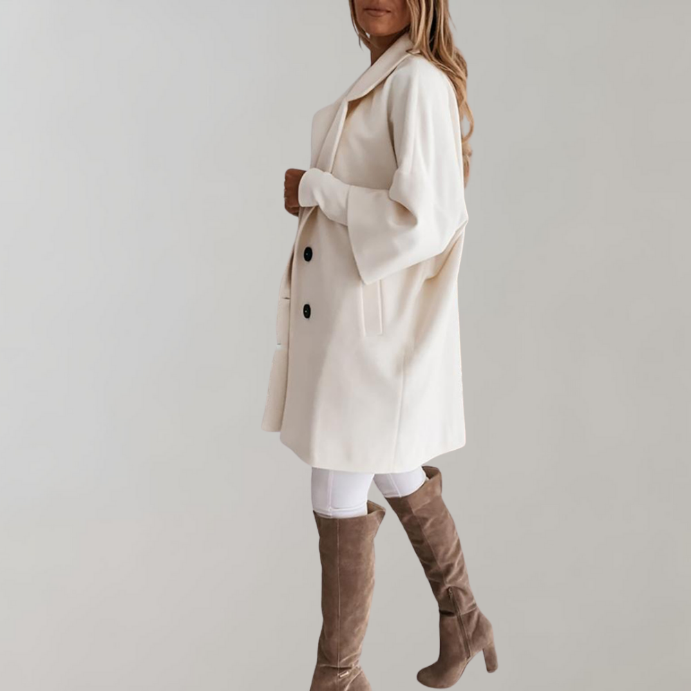 Berenice – Elegante dames zomerjas met getailleerde pasvorm en lichte stof, perfect voor warme dagen.