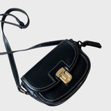 Ailo – Crossbody Tas met Klepje voor Dames – Praktisch & Modieus Design – Ideaal voor Dagelijks Gebruik en Stijlvolle Uitstapjes.