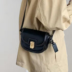 Ailo – Crossbody Tas met Klepje voor Dames – Praktisch & Modieus Design – Ideaal voor Dagelijks Gebruik en Stijlvolle Uitstapjes.