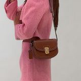 Ailo – Crossbody Tas met Klepje voor Dames – Praktisch & Modieus Design – Ideaal voor Dagelijks Gebruik en Stijlvolle Uitstapjes.
