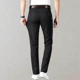 Konrad slimme casual chino voor heren – slanke pasvorm met lichtgewicht katoenmix voor een verzorgde en comfortabele look