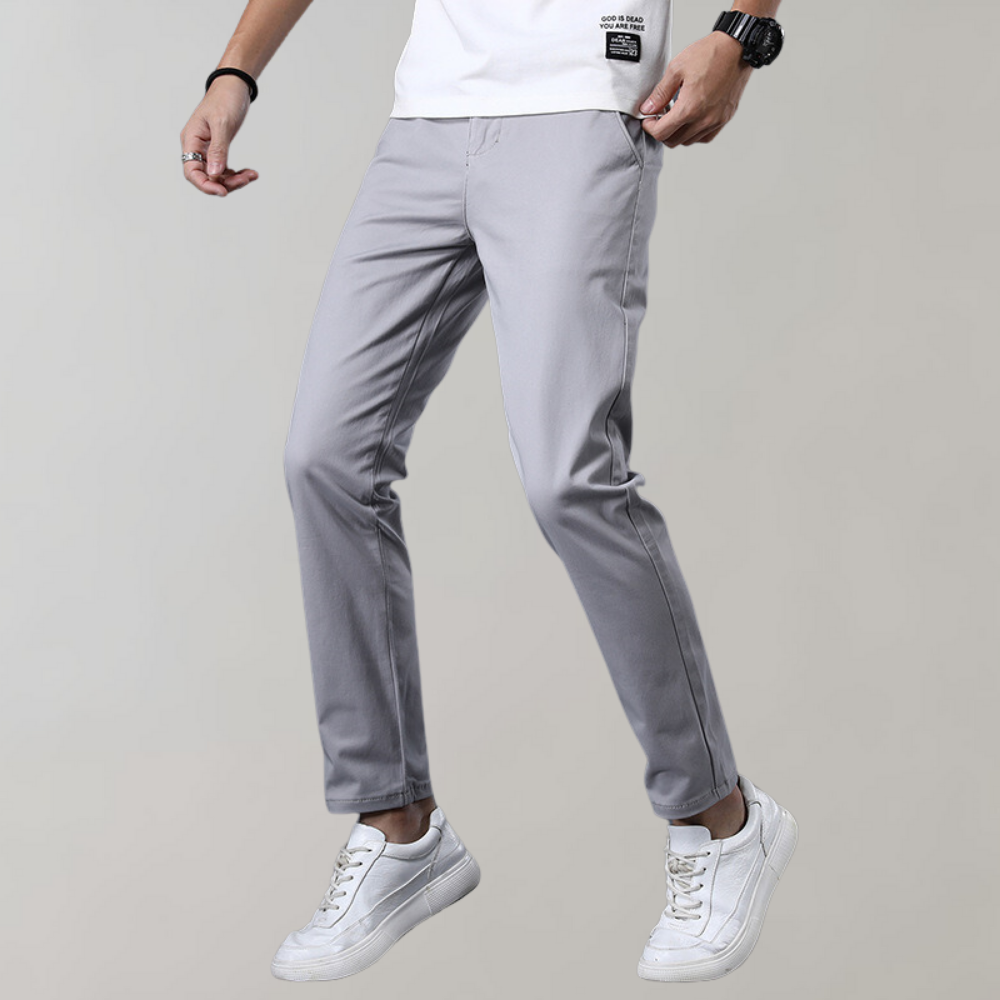 Konrad slimme casual chino voor heren – slanke pasvorm met lichtgewicht katoenmix voor een verzorgde en comfortabele look
