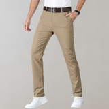 Konrad slimme casual chino voor heren – slanke pasvorm met lichtgewicht katoenmix voor een verzorgde en comfortabele look