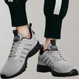 Hektor lichtgewicht zomersportschoenen voor mannen van ademend mesh materiaal met flexibele zool en comfortabele, sportieve pasvorm.