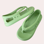 Hibote zomerse casual antislippantoffels voor koppels van lichtgewicht, flexibel materiaal met comfortabel voetbed en gripvaste zool.