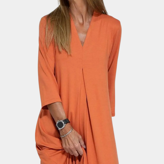 Aline stijlvolle lange damesjurk voor de zomer van lichtgewicht, ademende stof met elegante pasvorm en tijdloos design.