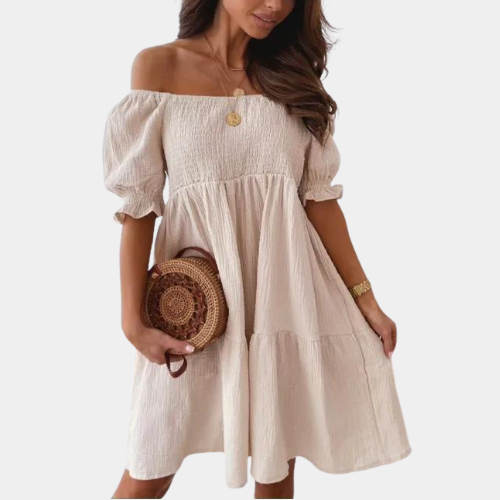 Casual off shoulder zomerjurk voor dames van lichte, ademende stof met relaxte pasvorm en trendy schoudervrij design.