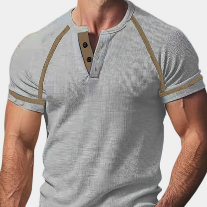 Ademend heren t-shirt met korte mouwen – Lichtgewicht en comfortabel t-shirt voor heren, ontworpen om luchtcirculatie te bevorderen en te zorgen voor een koele, droge ervaring tijdens warme dagen of sportieve activiteiten. Perfect voor casual en actieve gelegenheden.