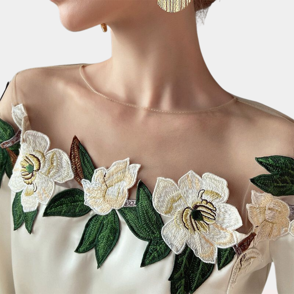 Elegante gebloemde damesblouse – Vrouwelijk en luchtig ontwerp met bloemenprint, perfect voor lente- en zomerdagen of een chique daglook.