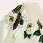 Elegante gebloemde damesblouse – Vrouwelijk en luchtig ontwerp met bloemenprint, perfect voor lente- en zomerdagen of een chique daglook.