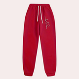 Moderne en stijlvolle zomerset voor dames, bestaande uit een top met capuchon en bijpassende short – ideaal voor casual zomerdagen.