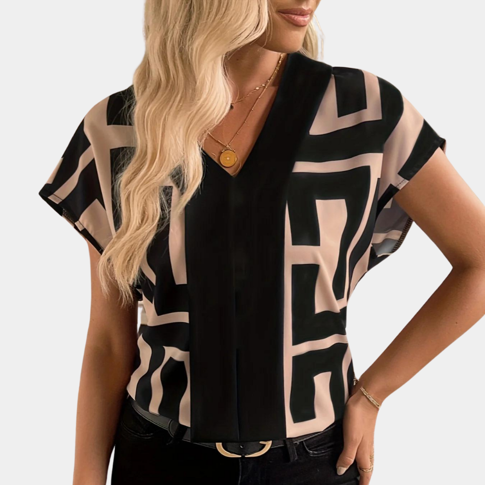 Elin - Moderne trendy damesblouse – Een eigentijdse blouse met een stijlvolle pasvorm, perfect voor een trendy look en geschikt voor zowel casual als geklede outfits.