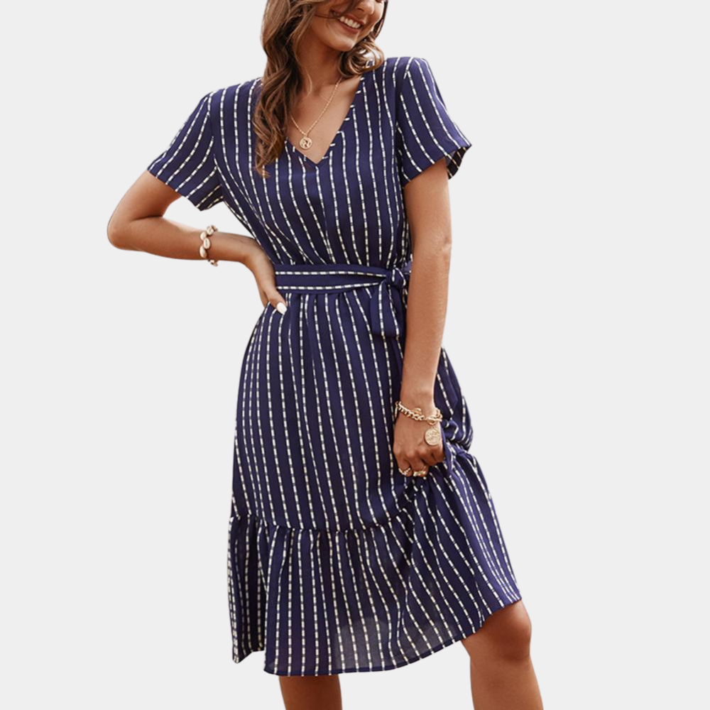 Bohemian zomer midi-jurk voor dames van zachte, luchtige stof met losse pasvorm en speels, etnisch geïnspireerd design.
