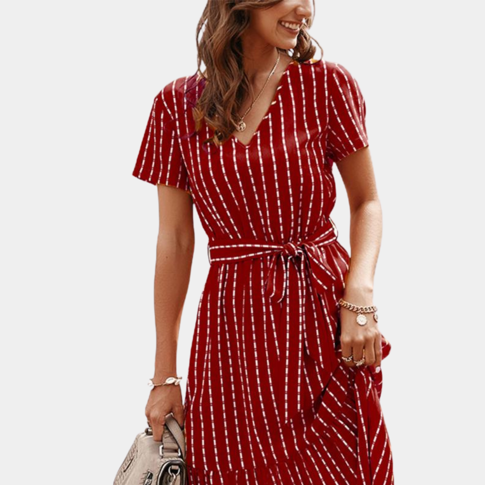 Bohemian zomer midi-jurk voor dames van zachte, luchtige stof met losse pasvorm en speels, etnisch geïnspireerd design.