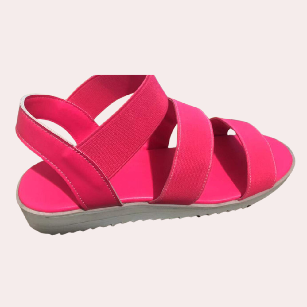 Comfortabele zomersandalen voor dames met verstelbare bandjes en een lichte zool, perfect voor warme dagen.