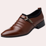 Klassieke business casual herenschoenen voor de zomer van ademend leer met comfortabele pasvorm en tijdloos, verfijnd design.