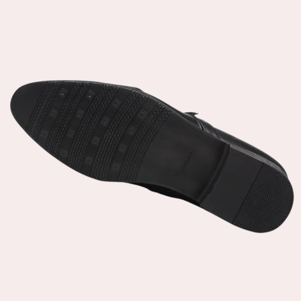 Klassieke business casual herenschoenen voor de zomer van ademend leer met comfortabele pasvorm en tijdloos, verfijnd design.