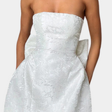 Strapless Mini Jurk met Strikdetail en Flowy Pasvorm