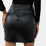 Lucinda essentiële dames minirok – stijlvolle en tijdloze minirok voor dames, ideaal voor zowel casual als elegante outfits. Comfortabel, trendy en veelzijdig te combineren voor elke gelegenheid.