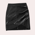 Lucinda essentiële dames minirok – stijlvolle en tijdloze minirok voor dames, ideaal voor zowel casual als elegante outfits. Comfortabel, trendy en veelzijdig te combineren voor elke gelegenheid.