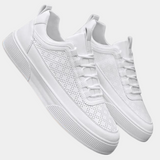 Jiri lichtgewicht en comfortabele zomerse herensneakers van ademend materiaal met flexibele zool en moderne, sportieve uitstraling.