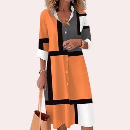 Anna modieuze zomerse midi-jurk van luchtige, ademende stof met flatterende pasvorm en trendy, stijlvol design.