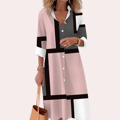 Anna modieuze zomerse midi-jurk van luchtige, ademende stof met flatterende pasvorm en trendy, stijlvol design.