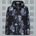 Konstantin - Herenjas met moderne camouflage en capuchon – stoere outdoor jas met urban camo design, perfect voor frisse dagen en streetstyle looks.