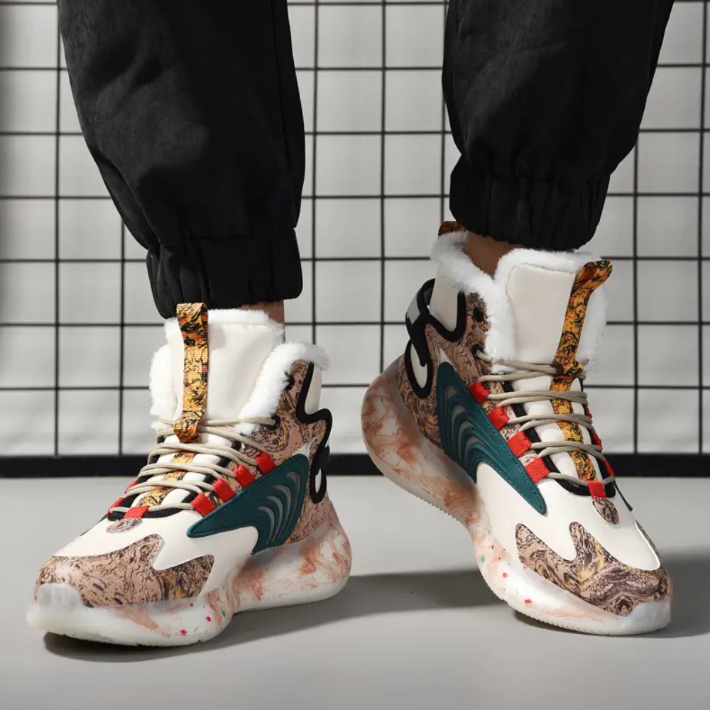 KAYLANI stijlvolle anti-slip hooggesneden herenschoenen van duurzaam materiaal met stevige gripzool en comfortabele pasvorm.