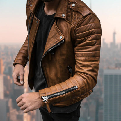Casual leren biker jas voor heren – Tijdloos ontwerp met stoere uitstraling. Gemaakt van hoogwaardig leer, perfect voor dagelijks gebruik en motorliefhebbers. Comfortabele pasvorm en duurzame kwaliteit. Ideaal voor een edgy streetwear look.