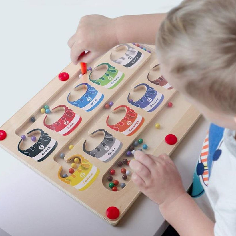 MagneticMaze Montessori – kleur- en nummer doolhof speelgoed voor educatief plezier, helpt kinderen bij het ontwikkelen van cognitieve vaardigheden en hand-oogcoördinatie.